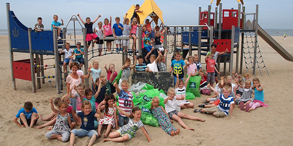 Opruimdag strand op Goeree-Overflakkee