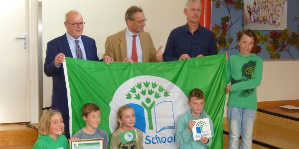 Daltonschool De Vliegers ontvangt Groene Vlag