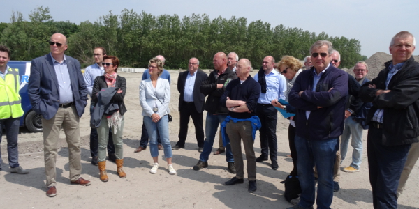 Raadsleden brachten werkbezoek aan strand Ouddorp