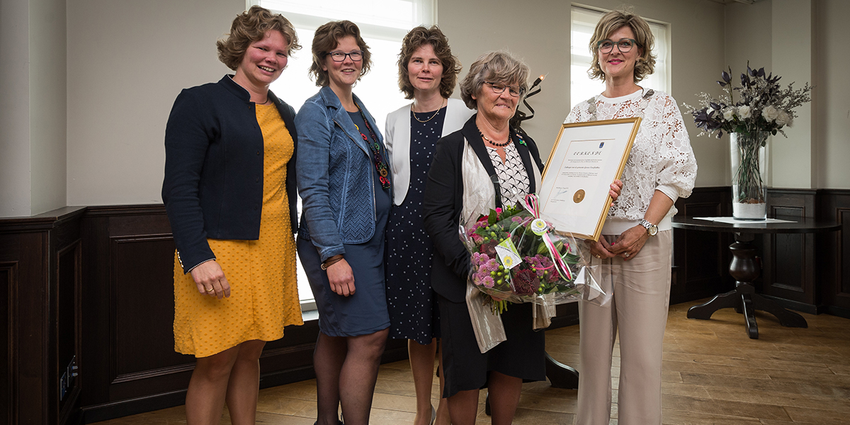 Janneke Koningswoud-ten Hove benoemd tot éérste Ereburger van de gemeente Goeree-Overflakkee