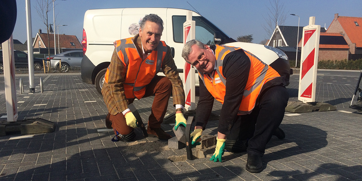 Parkeerterrein Goudsmiene in Ouddorp officieel geopend