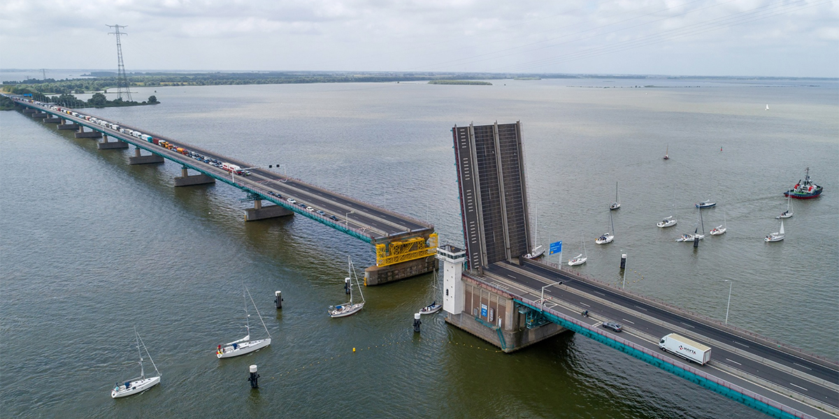 Beperking van hinder bij Haringvlietbrug – 2 stroken 50km/h