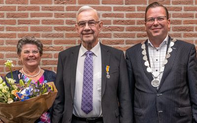 Uitreiking Koninklijke onderscheiding aan de heer Cees Grinwis uit Ouddorp