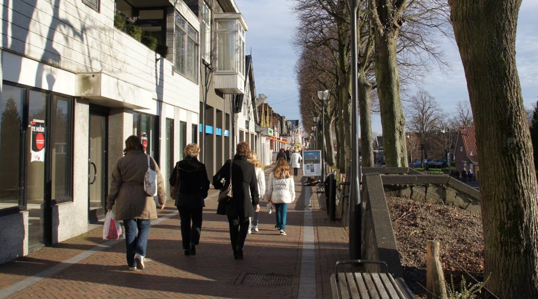 Gemeente en BIZ Middelharnis Centrum bundelen krachten voor toekomstbestendig winkelcentrum