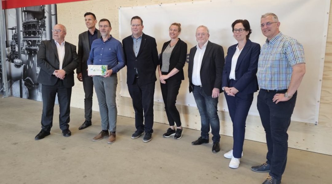 Collegeleden brengen kennismakingsbezoek aan Hoppenbrouwers Middelharnis