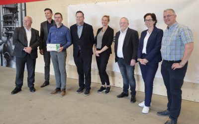 Collegeleden brengen kennismakingsbezoek aan Hoppenbrouwers Middelharnis