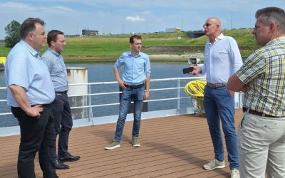 SGP-fractie laat zich bijpraten op asielschip ‘Esmeralda’ in Stellendam