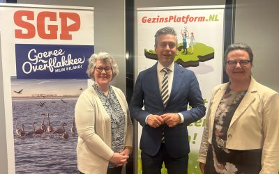 Waardevolle thema-avond over: Scherm uit, gezin aan!